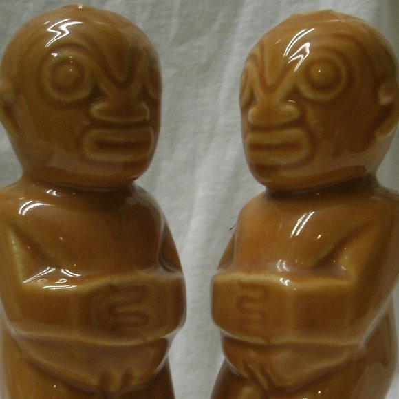 Trader Vics Tiki Figures Salt & Pepper Shakers - Picture 15 of 16